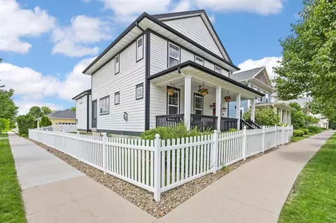 907 Canton St, Iowa City, IA 52245