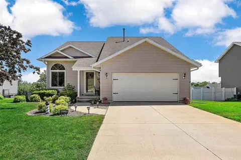 4229 Topaz Ave, Cedar Rapids, IA 52405