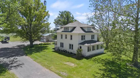 6410 Wapsi Ave SE, Lone Tree, IA 52755