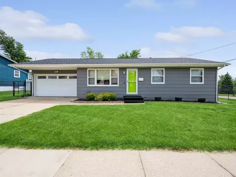 47 NW 29th St, Cedar Rapids, IA 52405