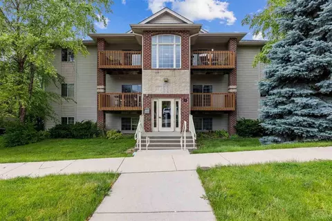 333 Camden Rd, Iowa City, IA 52245