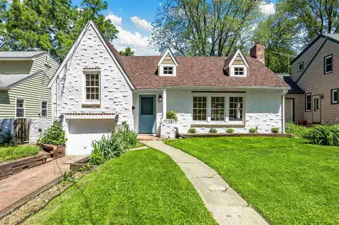 1726 E College St, Iowa City, IA 52245