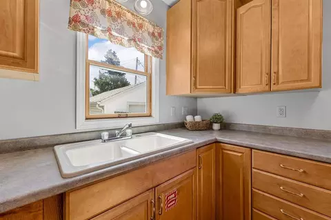 1280 Elmhurst Dr NE, Cedar Rapids, IA 52402 photo 15