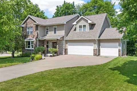 3115 Anita Cir, Iowa City, IA 52240
