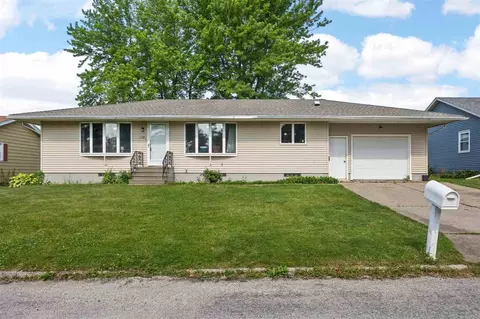 110 S Locust St, Bennett, IA 52721 photo 2