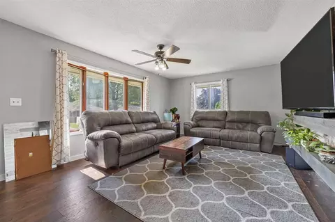 110 S Locust St, Bennett, IA 52721 photo 5