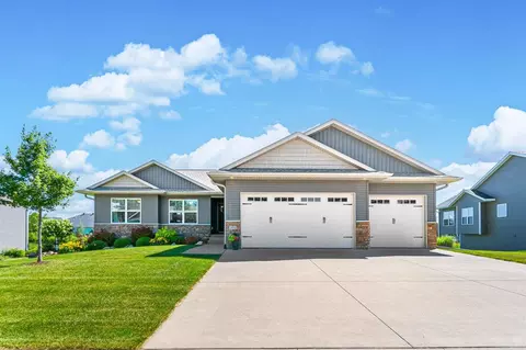 1950 Robin Dr, North Liberty, IA 52317