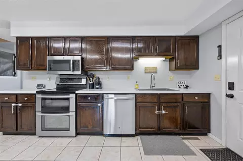 1870 Highland Rd, Ely, IA 52227 photo 9