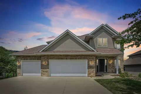 2300 Flintshire Vw, Coralville, IA 52241