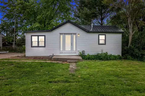 2106 L St SW, Cedar Rapids, IA 52404