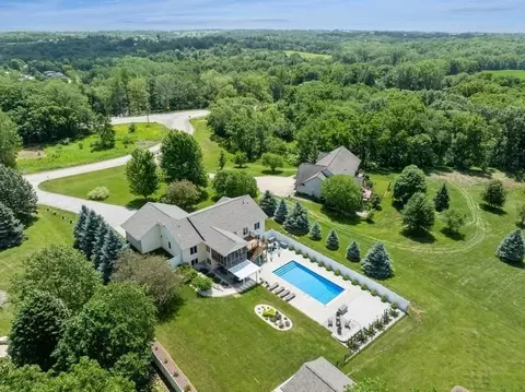 3085 Buchmayer Bnd NE, Iowa City, IA 52240