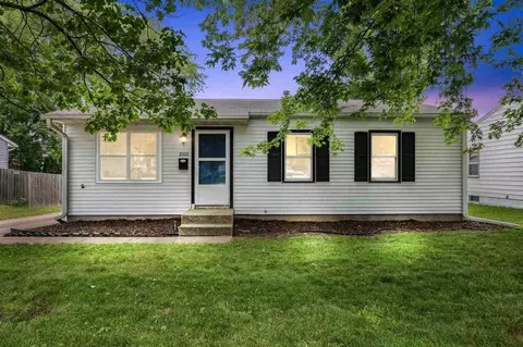 2100 Hollywood Blvd, Iowa City, IA 52240