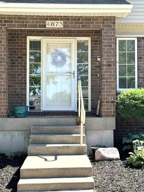 4873 Cardigan Ln, Iowa City, IA 52245