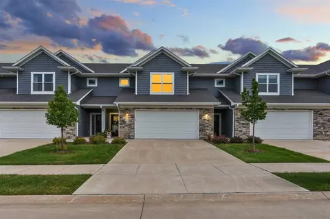 2223 Eversull Ln, North Liberty, IA 52317