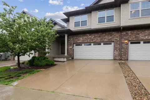 708 Mission Point Rd, Iowa City, IA 52245