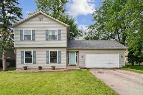 357 Boyson Rd NE, Cedar Rapids, IA 52402