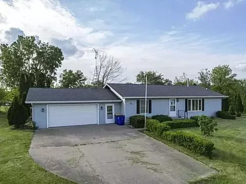 800 Tam St, Ainsworth, IA 52201