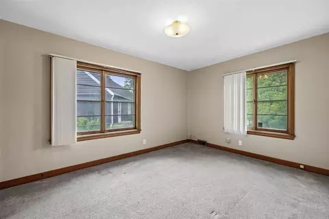 1265 Hazel Dr NE, Cedar Rapids, IA 52402 photo 16