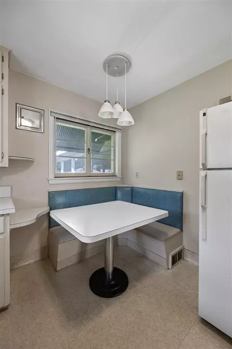 1265 Hazel Dr NE, Cedar Rapids, IA 52402 photo 14