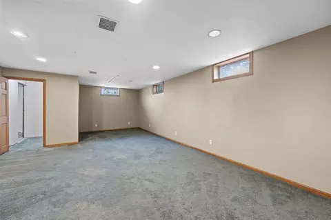 1265 Hazel Dr NE, Cedar Rapids, IA 52402 photo 24