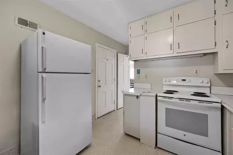 1265 Hazel Dr NE, Cedar Rapids, IA 52402 photo 15