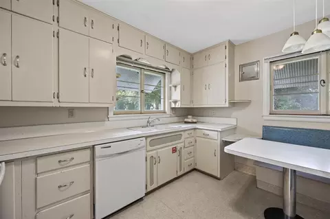 1265 Hazel Dr NE, Cedar Rapids, IA 52402 photo 11