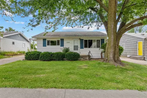 1036 S 1st Ave, Iowa City, IA 52240