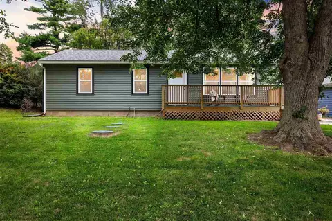 5213 C St, Amana, IA 52203