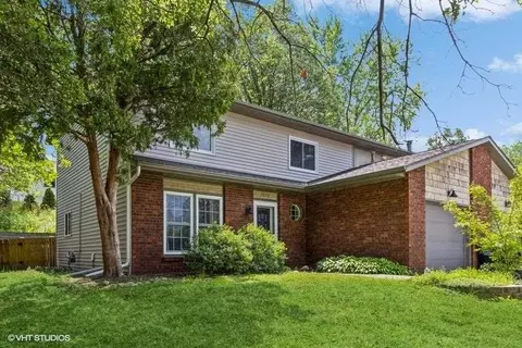 2057 S Ridge Dr, Coralville, IA 52241