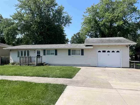 175 S Dubuque St, North Liberty, IA 52317