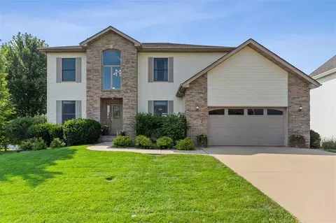1371 Prairie Grass Ln, Iowa City, IA 52246