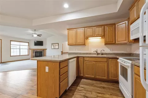 856 NE Crescent View Dr, Cedar Rapids, IA 52402 photo 13