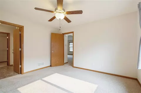 856 NE Crescent View Dr, Cedar Rapids, IA 52402 photo 19