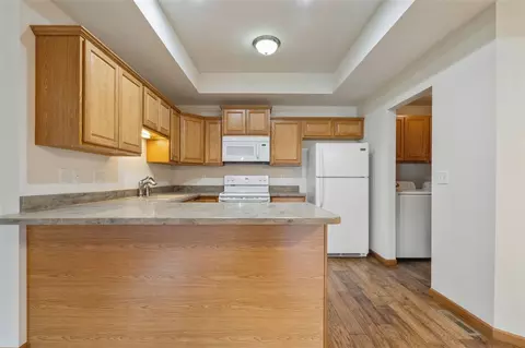 856 NE Crescent View Dr, Cedar Rapids, IA 52402 photo 11