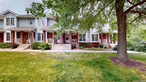 270 W Side Dr, Iowacity, IA 52246