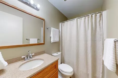 4130 W Valley Dr, Cedar Rapids, IA 52411 photo 23