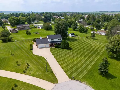 6410 Meadowlark Dr, Cedar Rapids, IA 52404