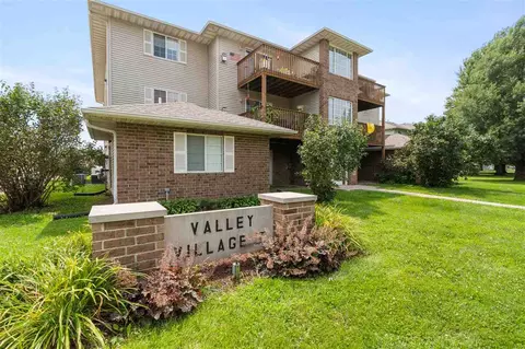 623 Kimberlite St, Tiffin, IA 52340