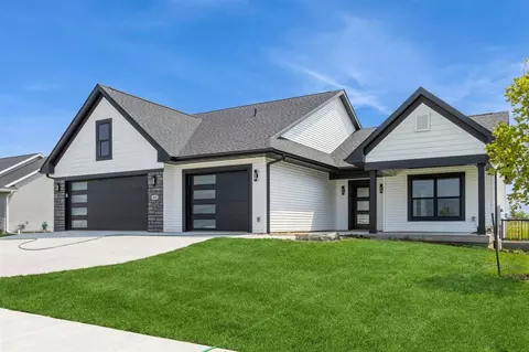 800 S Alexander Way, North Liberty, IA 52317