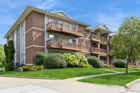532 Westside Dr, Iowa City, IA 52246