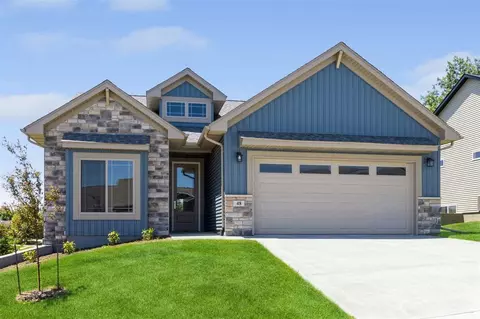 48 Pinnacle Ln, Tiffin, IA 52340