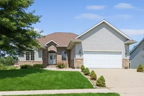 120 Cambridge Way, North Liberty, IA 52317