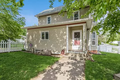 600 8th Ave, Wellman, IA 52356