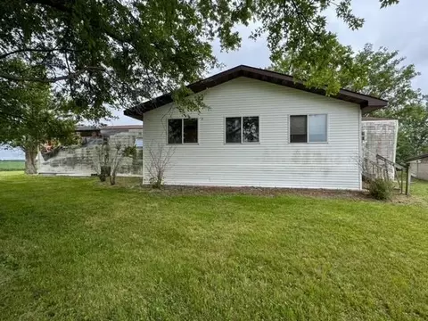 2351 290th St, Washington, IA 52353