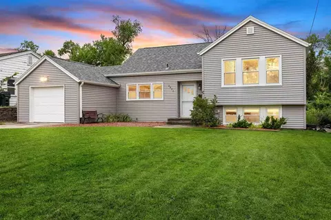 2421 12th Ave SE, Cedar Rapids, IA 52403