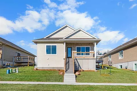 4004 Unbridled Ave, Iowa City, IA 52240