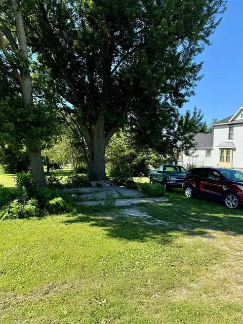 Grove St, Shellsburg, IA 52332 photo 2
