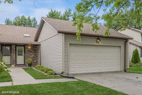 1935 S Ridge Dr, Coralville, IA 52241