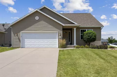 6506 Colorado Dr, Cedar Rapids, IA 52404