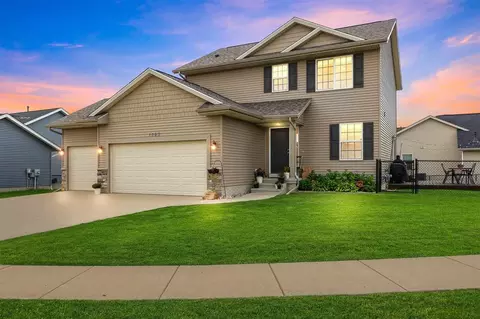 1503 Prairie Rose Dr SW, Cedar Rapids, IA 52404
